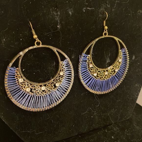 3” Art Deco threaded filigree scoop dangle earrings on French wire w/crystals - Picture 5 of 12